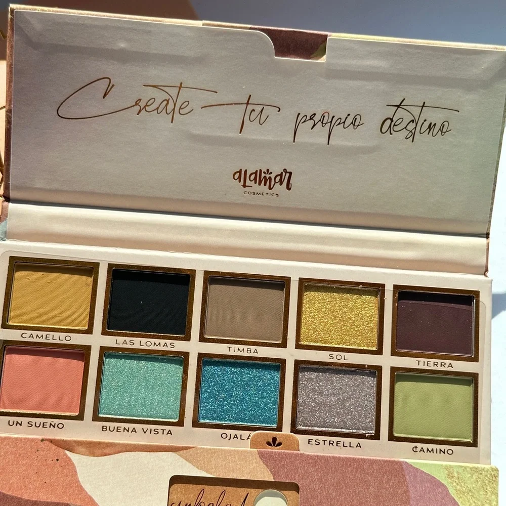 Alamar Cosmetics Destino Eyeshadow Palette